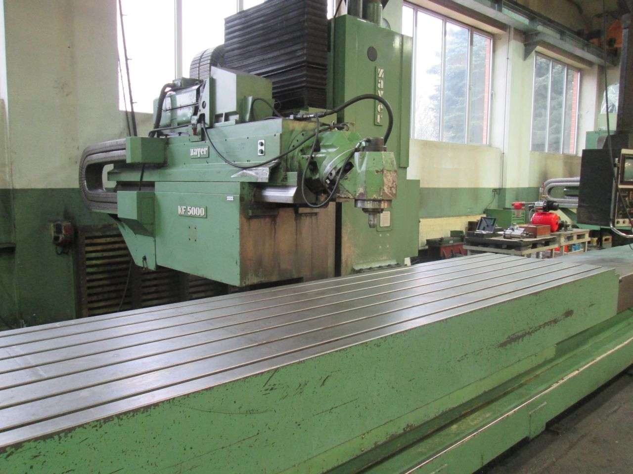 Zayer KF 5000 (12.497L) CNC bed milling machine - Image 2